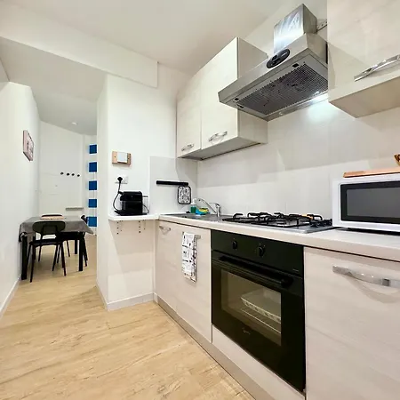 Apartment Beachfront E Parking Il Nido Sul Mare *